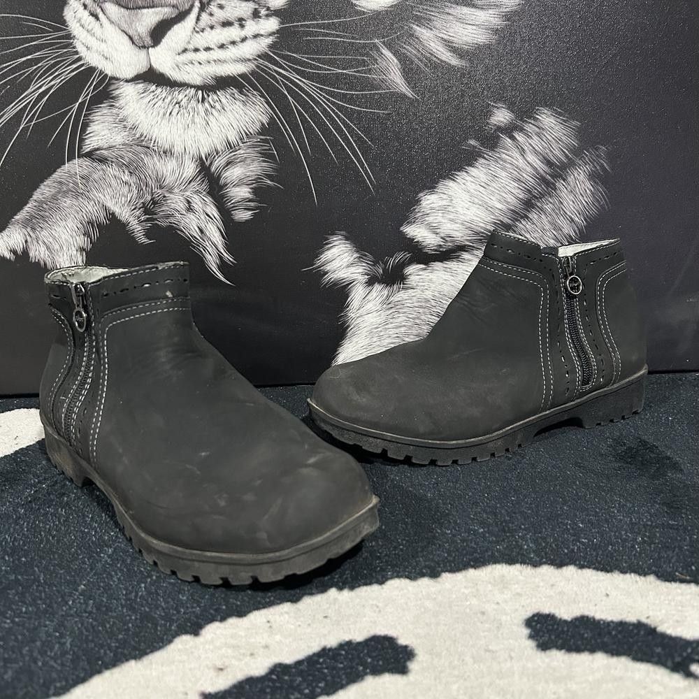 JSport by Jambu Jenna S9JNA01 Ankle Bootie Boot Women's 9M Black Nubuck Footbed